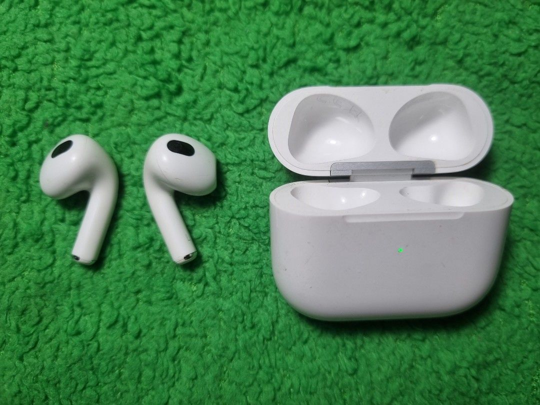 Apple AirPods 3rd Generation Wireless Charging Case (Category: Headphones & Headsets) located in Mandaluyong City. Submitted by mrbong0618 (Listing ID 1466968251, Image 2). Description: - Model: Apple AirPods 3rd Generation (Model A2566) - Color: Classic White - Condition: Fully working, holds a great charge, clean interior, minor exterior scuffs from normal daily use - Features: Working front LED indicator and back pairing button - Perfect relia
