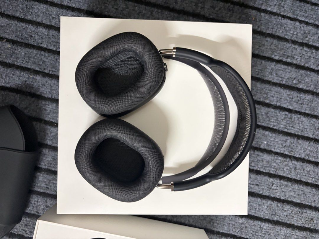Apple AirPods Max Space Grey with Box (Category: Headphones & Headsets) located in Quezon City. Submitted by alduneace57954 (Listing ID 1466818298, Image 3). Description: - Model: Apple AirPods Max (Space Grey) - Condition: Clean, 100% functional, zero scratches on aluminum cups - Battery: Strong charge capacity, rarely used - Features: Premium active noise cancellation, breathable mesh canopy, memory foam cushions - Inclusions: Original retail b