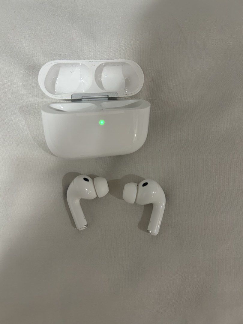 Apple AirPods Pro 3rd Gen (Category: Headphones & Headsets) located in Cebu City. Submitted by tamsherika (Listing ID 1466921161, Image 1). Description: - Authentic Apple AirPods Pro (White) - Active Noise Cancellation (ANC) for immersive sound - Includes charging case with working status light - Comes with original box and silicone tips - Super clean, sanitised, and ready to pair - Perfect for daily commute, work, or school - PM for quick transa