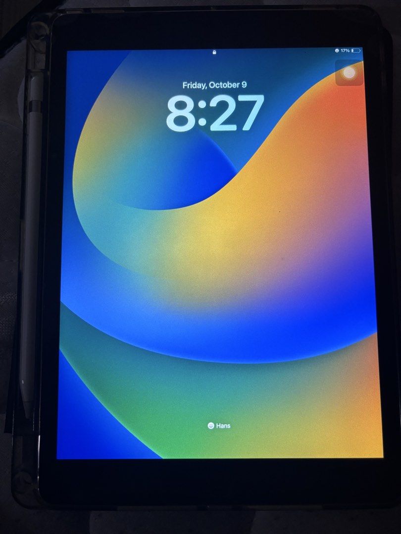 Apple Ipad 9th gen (Category: iPad) located in Manila. Submitted by dontbuyatjadebooks (Listing ID 1466900359, Image 1). Description: Ipad 9th gen 64gb for only 9,000php With apple pencil first gen is 11,500 Pen only 2,500 Rfs : declutteing.