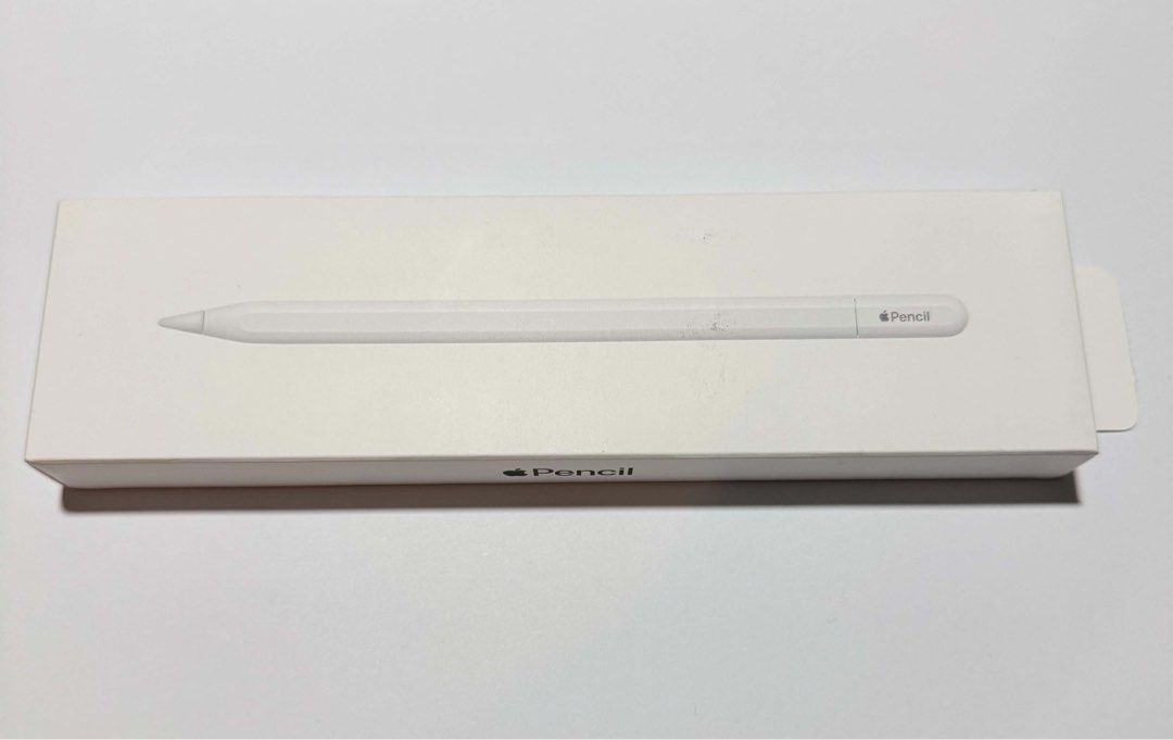 Apple Pencil USB-C (Category: Chargers & Cables) located in Malabon City. Submitted by hotcheetosjalapeno (Listing ID 1466837617, Image 2). Description: Name: •Apple Pencil (USB-C) Description: •Purchased 03/10/26 - Beyond the Box UP Town Center •Good for students/note taking •good as new •Barely used •No scuffs, no scratches •No damage, no defects •Original price - ₱4,990.