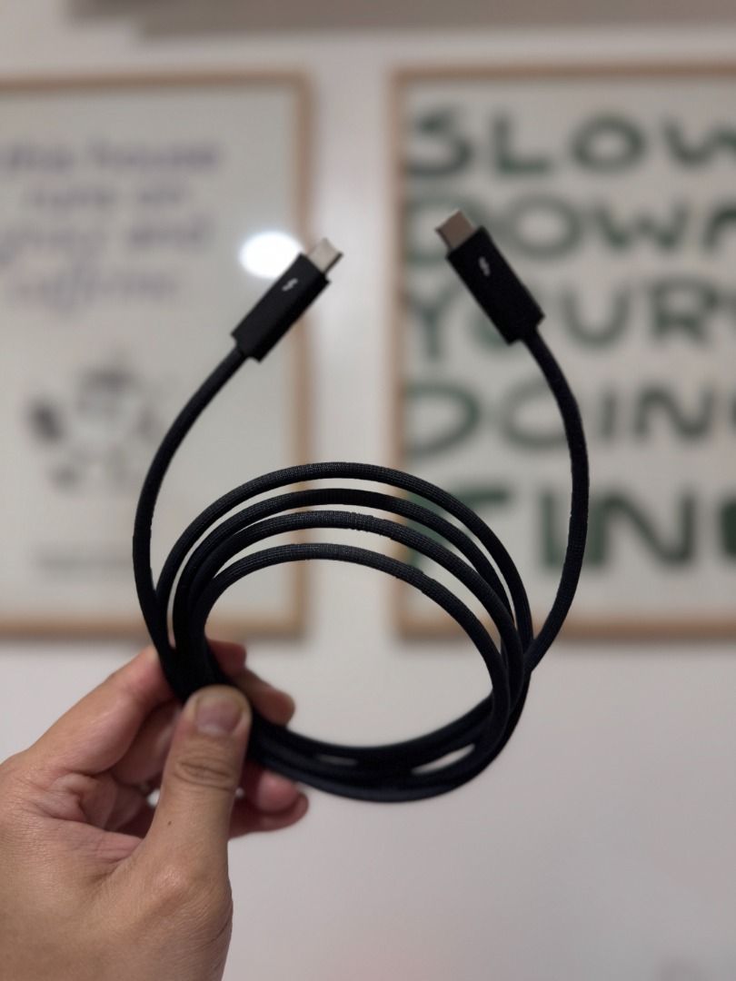 Apple Thunderbolt 4 (USB-C) Pro Cable – 1.8m (Category: Chargers & Cables) located in Antipolo. Submitted by barok0325 (Listing ID 1466933317, Image 2). Description: 📌 Condition: Good working condition 📦 Inclusions: Cable only (no box) 🔌 Length: 1.8 meters Features: * Thunderbolt 4 connectivity * USB-C connectors * Supports high-speed data transfer * Supports charging and video output * Compatible with MacBook, iPad, and other USB-C devices Se