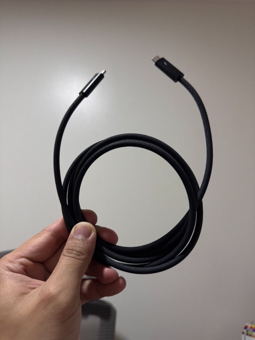 Apple Thunderbolt 4 (USB-C) Pro Cable – 1.8m (Category: Chargers & Cables) located in Antipolo. Submitted by barok0325 (Listing ID 1466933317, Image 1). Description: 📌 Condition: Good working condition 📦 Inclusions: Cable only (no box) 🔌 Length: 1.8 meters Features: * Thunderbolt 4 connectivity * USB-C connectors * Supports high-speed data transfer * Supports charging and video output * Compatible with MacBook, iPad, and other USB-C devices Se