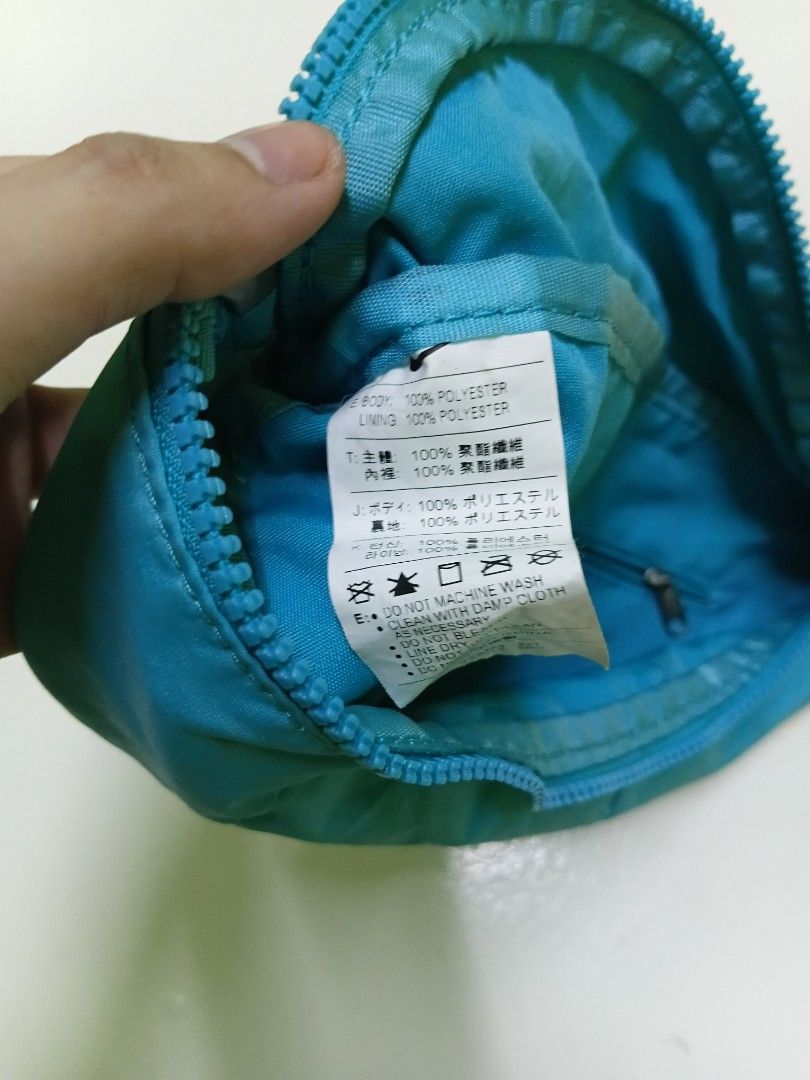 Aqua blue nike beltbag (Category: Belt bags, Clutches and Pouches) located in Manila. Submitted by daphnefinds (Listing ID 1466959359, Image 3). Description: need wash lng.