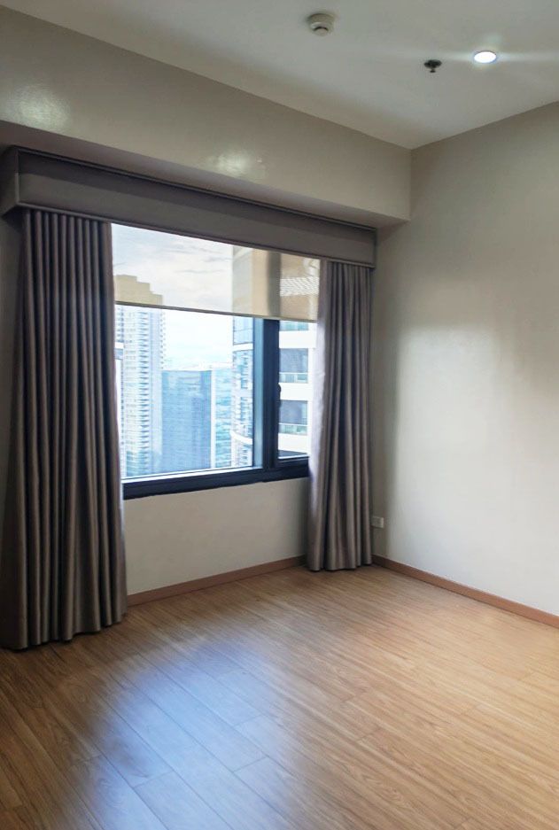 Arya Condo w/ balcony 3 BR for lease (Category: Apartments & Condos) located in Pasay City. Submitted by aries_lim (Listing ID 1466801776, Image 3). Description: ARYA RESIDENCES Location: McKinley Parkway corner Rizal Drive and 8th Avenue, Bonifacio Global City, Taguig City 1634, Metro Manila DETAILS: • Unit 3603 • 230 SQM • With parking • 3 Bedrooms • 1 Maids Room • Semi- Furnished .