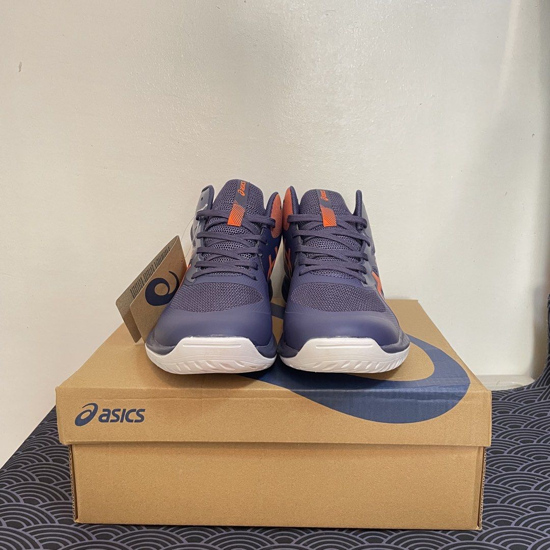 Asics Game FF (Category: Sneakers) located in Manila. Submitted by bads0824 (Listing ID 1466860944, Image 3). Description: Asics Game FF Size 8 us mens/ 41 eu With box Loc: Indang, Cavite Can ship.