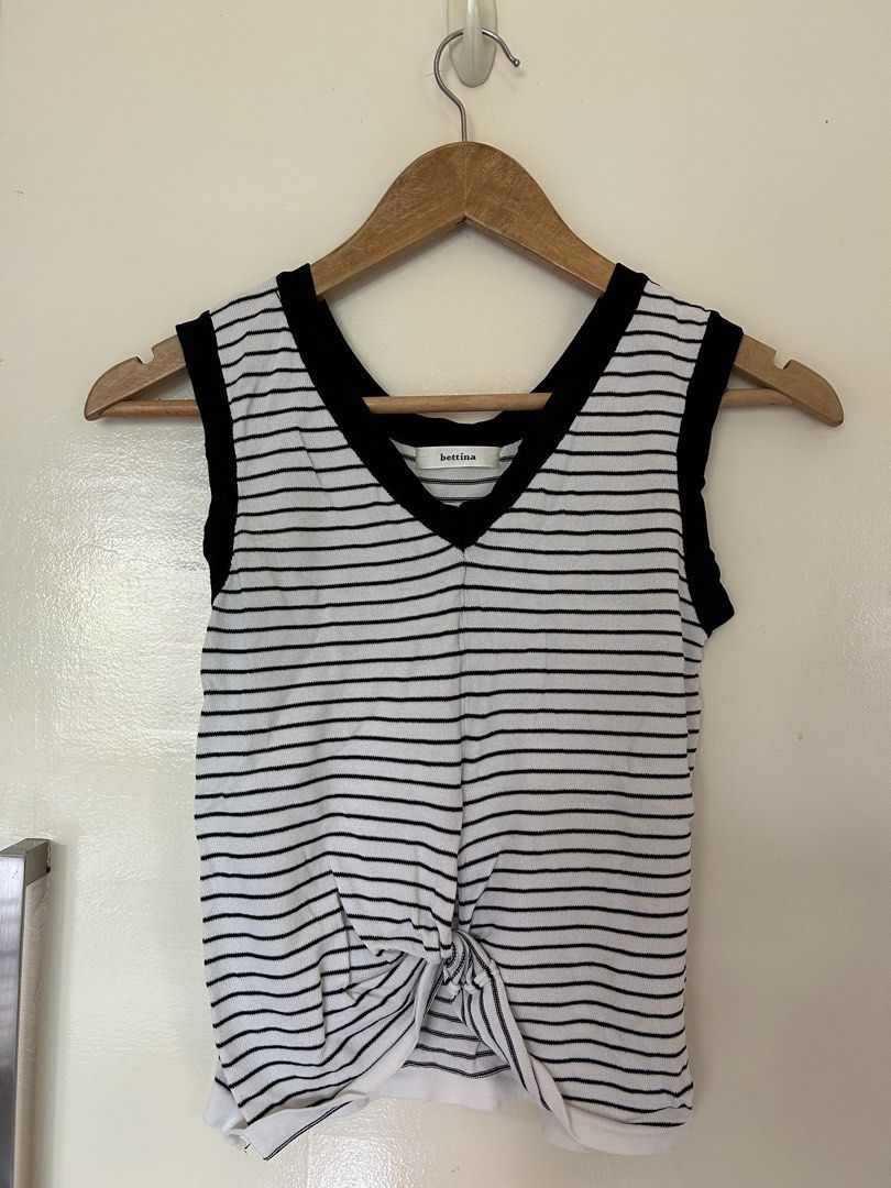 Assorted tops (Category: Blouses) located in Kibawe. Submitted by fastcat_1935c0 (Listing ID 1466844730, Image 2). Description: 150 each!.