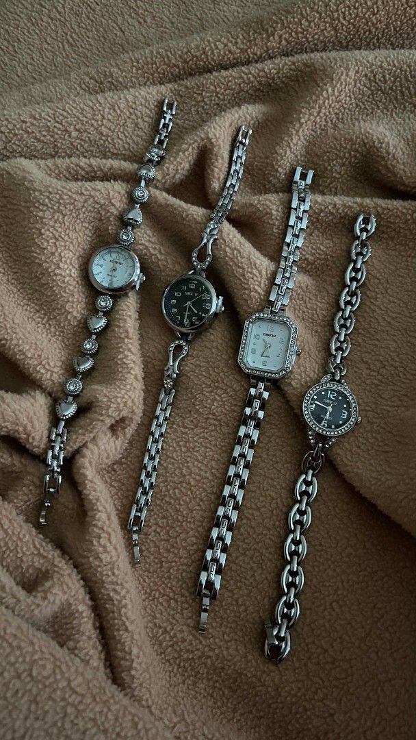 Assorted Vintage Gold and Silver Watch Collection (Category: Women's Watches) located in San Juan. Submitted by gigiiixx (Listing ID 1466879146, Image 2). Description: can do meetups or jnt shipping or lalamove price - 100 up.