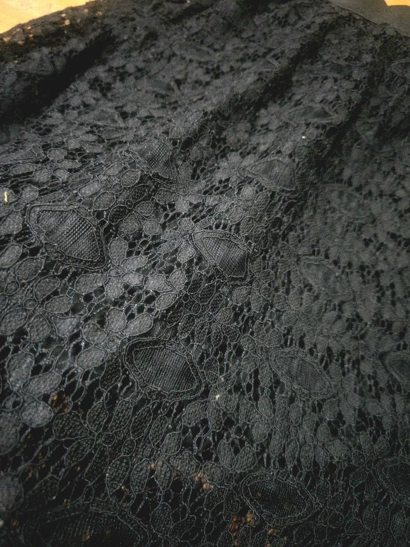 Asymmetrical Lace Skirt (Category: Skirts) located in Manila. Submitted by oki.ukay (Listing ID 1466880548, Image 2). Description: Asymmetrical Lace Skirt Color: Black -With inner -Can fit size 26-42 waist.