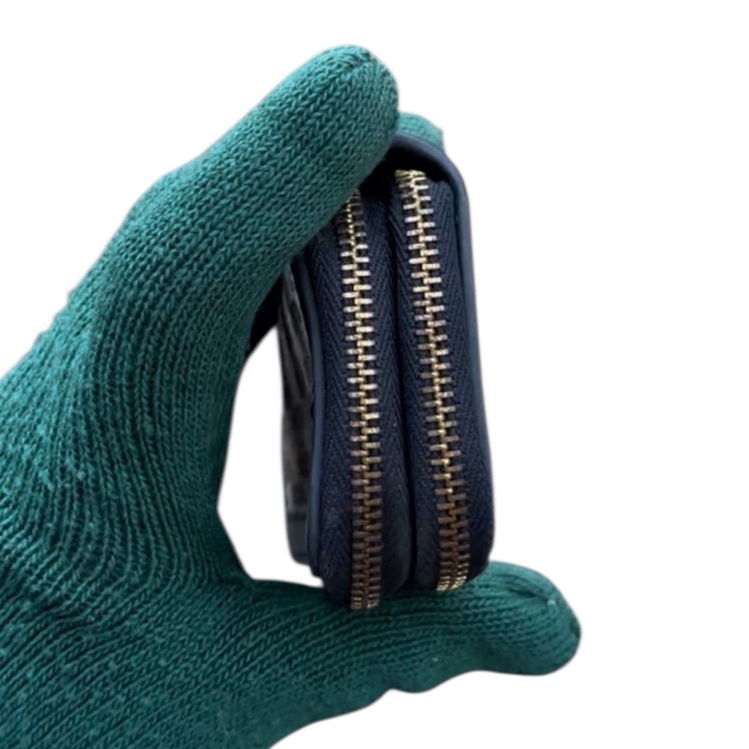 Authentic CELINE (Category: Wallets & Card holders) located in San Fabian. Submitted by rei_aniels (Listing ID 1466820936, Image 3). Description: Authentic CELINE Jacquard Triomphe Coin Purse Zippered Key Card Holder navy and ecru canvas with black leather trim Like new .