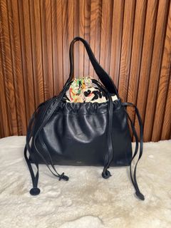 (Category: ) located in . Submitted by luxshoppe88 (Listing ID 1466876903, Image 1). Description: .