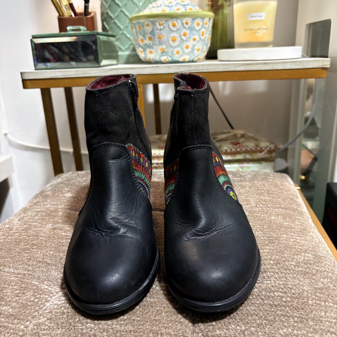 Authentic Desigual Valquira Cris Boho ankle leather Boots (Category: Boots) located in Binangonan. Submitted by makoleksyon (Listing ID 1466942989, Image 2). Description: Excellent condition Like new No flaws Boho style Size : 37 Made in Spain Bought in Japan 💯% Authentic Money back guarantee .