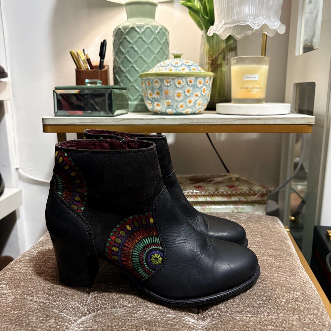Authentic Desigual Valquira Cris Boho ankle leather Boots (Category: Boots) located in Binangonan. Submitted by makoleksyon (Listing ID 1466942989, Image 1). Description: Excellent condition Like new No flaws Boho style Size : 37 Made in Spain Bought in Japan 💯% Authentic Money back guarantee .