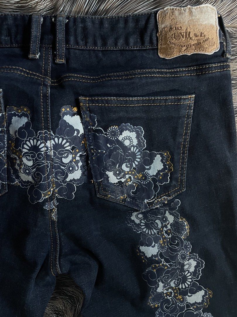 Authentic Evisu Daicock Ornate Floral Cloud (Category: Jeans) located in Manila. Submitted by streetnattylituptown (Listing ID 1466792677, Image 3). Description: Authentic Evisu Daicock Ornate Floral Cloud -Authentic -Daicock -Excellent Condition Dimes: Length: 38 Width: 32 Leg Opening: 6 UNLI VC UNLI VOUCH CABUYAO LAGUNA DM IF INTERESTED.