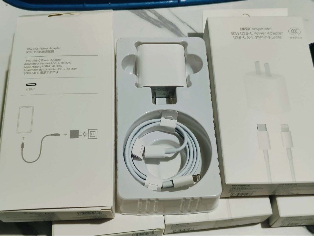 ⚡️Authentic iPhone Fast Charger 30W⚡️ (Category: Chargers & Cables) located in Manila. Submitted by mystuff2k26 (Listing ID 1466927339, Image 3). Description: Need mo ng fast charger pero ayaw mo gumastos nang malaki? 👀📱 Ito na! 🔌 30W USB-C Power Adapter ⚡ USB-C to Lightning Cable included 🚀 Fast charging 📱 Compatible with iPhone SE 1st Gen hanggang iPhone 14 Pro Max 💰 ₱250 ONLY! 📍 Meet-up: Commonwealth, QC 🛵 Pwede rin via Lalamove 📦 LBC