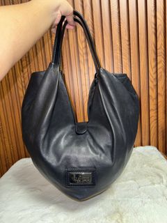 (Category: ) located in . Submitted by luxshoppe88 (Listing ID 1466877441, Image 1). Description: .