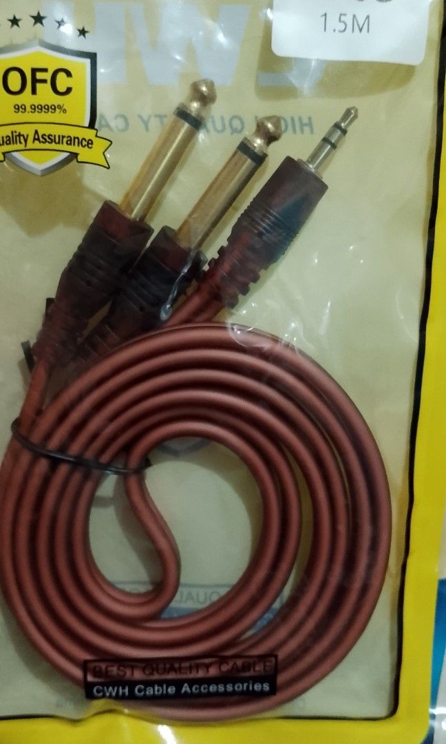 AUX 3.5 MIC 6.5 (Category: Other Audio Equipment) located in Quezon City. Submitted by hajjasittienor (Listing ID 1466926183, Image 2). Description: BRAND NEW PO AUX 3.5 MIC 6.5 CABLE 1.5 METER. ..PWEDE PICK UP ..PWEDE COD AVIDA TOWER NEW MANILA COL BONNY SERRANO AVE QC.