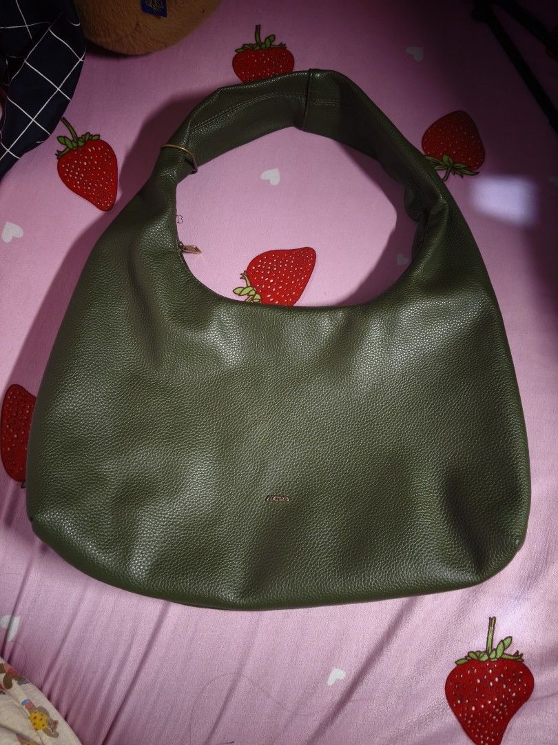 Aztrid Large Hobo Bag (Category: Shoulder Bags) located in Manila. Submitted by letthingsgo_ (Listing ID 1465892251, Image 2). Description: Forest Green Color Color is always sold out on aztrid store Price is Negotiable RFS: need to declutter.