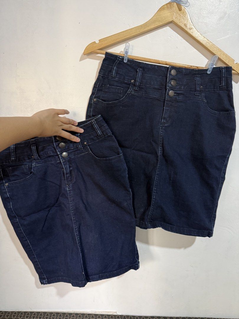 B1T1 Denim Pencil Skirt (Category: Skirts) located in Valenzuela. Submitted by Mozzarella123 (Listing ID 1466855135, Image 1). Description: Good as new Buy 1 take 1 for only 350 Same design, different size (Actual Size, please refer sa tag included na sa picture posted) Slightly stretchable, stylish and comfy Actual picture already posted Pay first, no cod 📍location: mapulang lupa valenzuela.