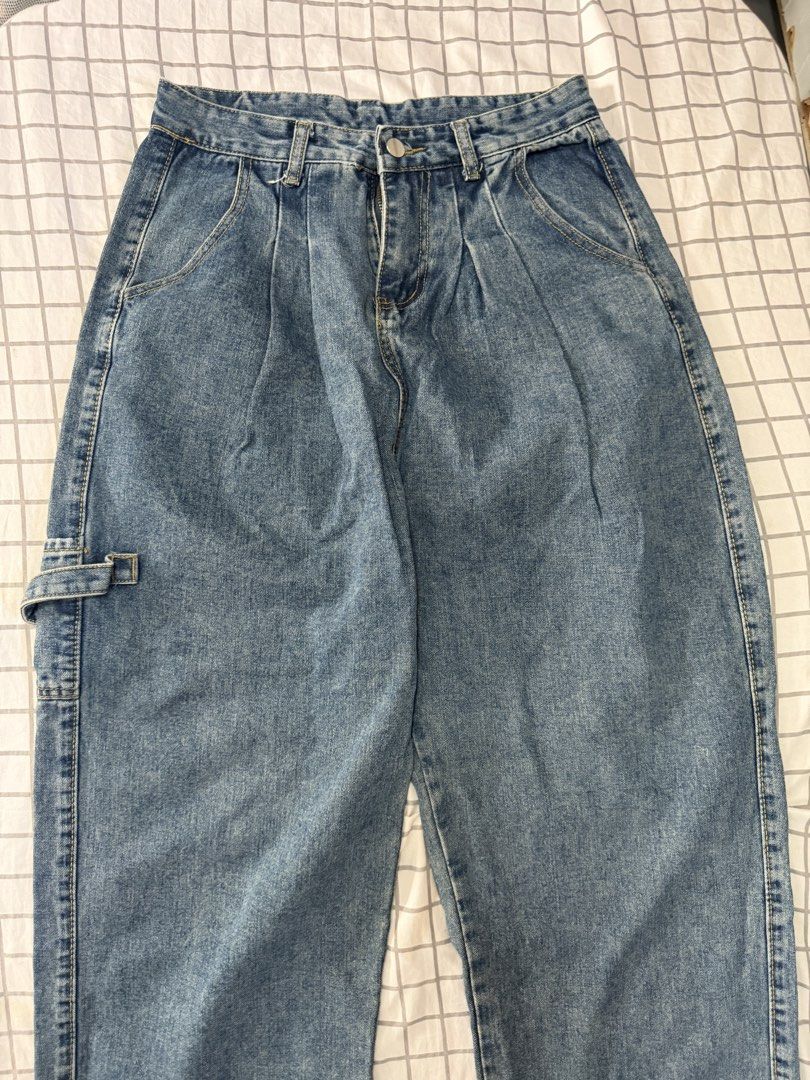 baggy/balloon-fit carpenter jeans (Category: Jeans) located in Manila. Submitted by pinkyswearshop2.0 (Listing ID 1466832991, Image 2). Description: .