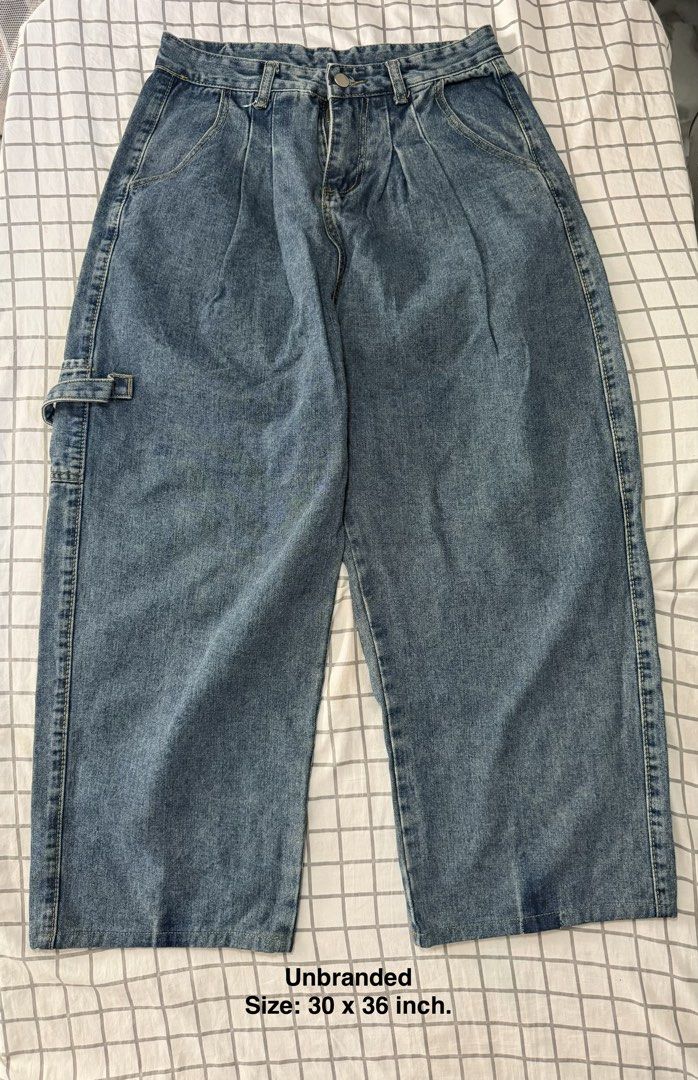 baggy/balloon-fit carpenter jeans (Category: Jeans) located in Quezon City. Submitted by pinkystrends.co (Listing ID 1466846796, Image 1). Description: .