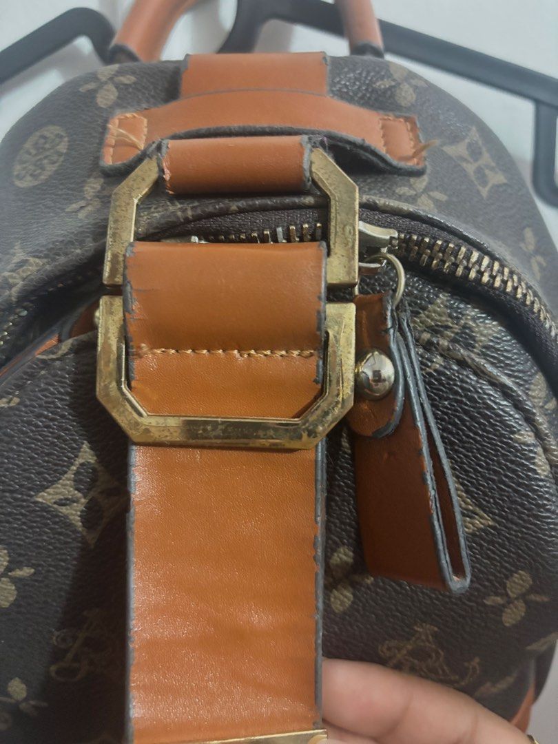 BAGS FOR SALE (Category: Backpacks) located in Manila. Submitted by mikaels. (Listing ID 1466969836, Image 2). Description: 500 for both SLIGHTLY USED .