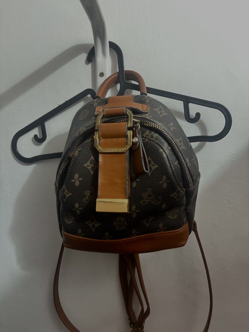 BAGS FOR SALE (Category: Backpacks) located in Manila. Submitted by mikaels. (Listing ID 1466969836, Image 1). Description: 500 for both SLIGHTLY USED .