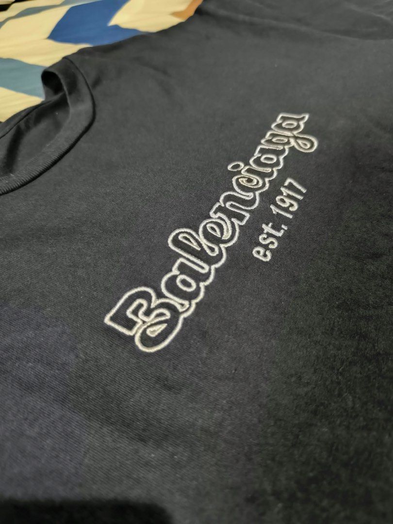 Balenciaga (Category: Tshirts & Polo Shirts ) located in Naga. Submitted by alleb100493 (Listing ID 1466934060, Image 3). Description: .