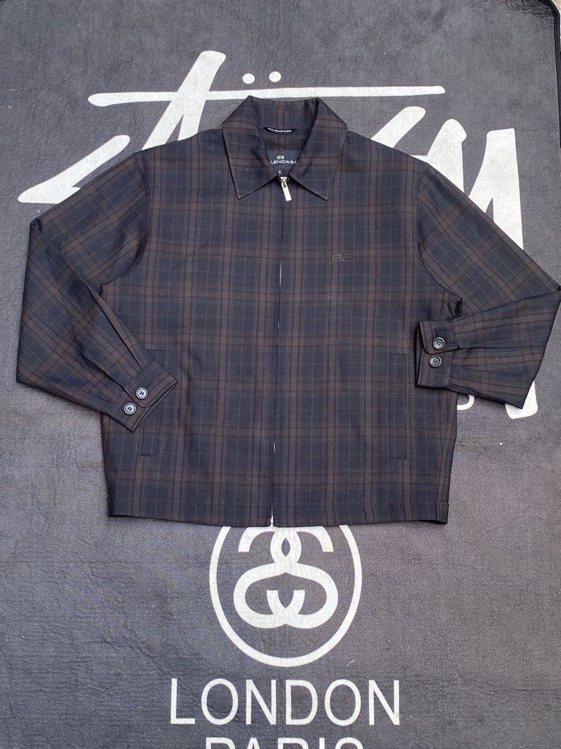 Balenciaga harrington jacket (Category: Coats, Jackets and Outerwear) located in Andop. Submitted by trckmark4u (Listing ID 1466853618, Image 1). Description: Pristine condition Authentic 23.5x28.5 dimes .
