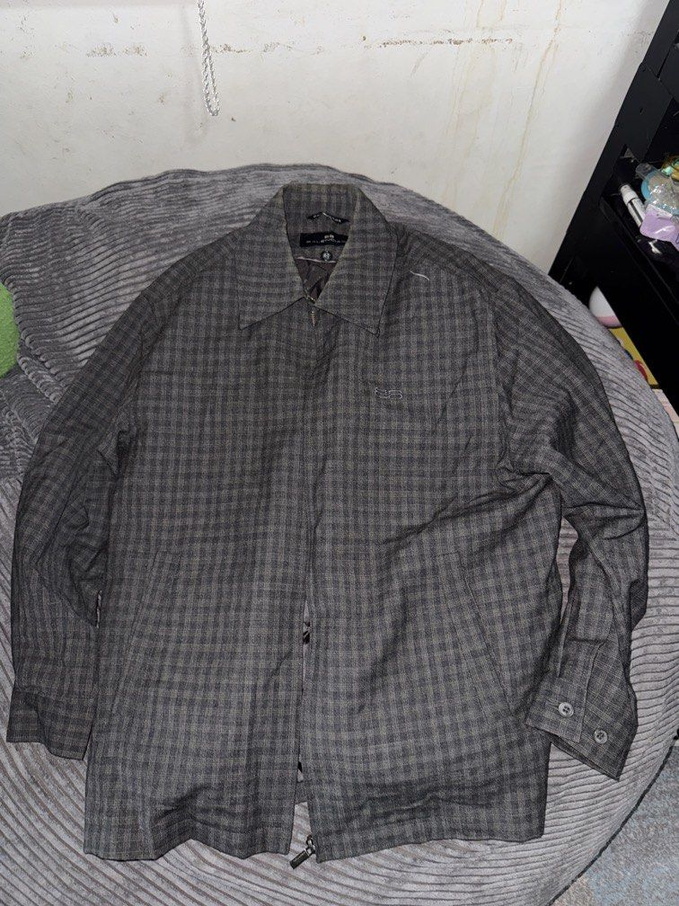 BALENCIAGA VINTAGE JACKET (Category: Home Fragrance) located in Angeles City. Submitted by migs_font29 (Listing ID 1466831524, Image 1). Description: .