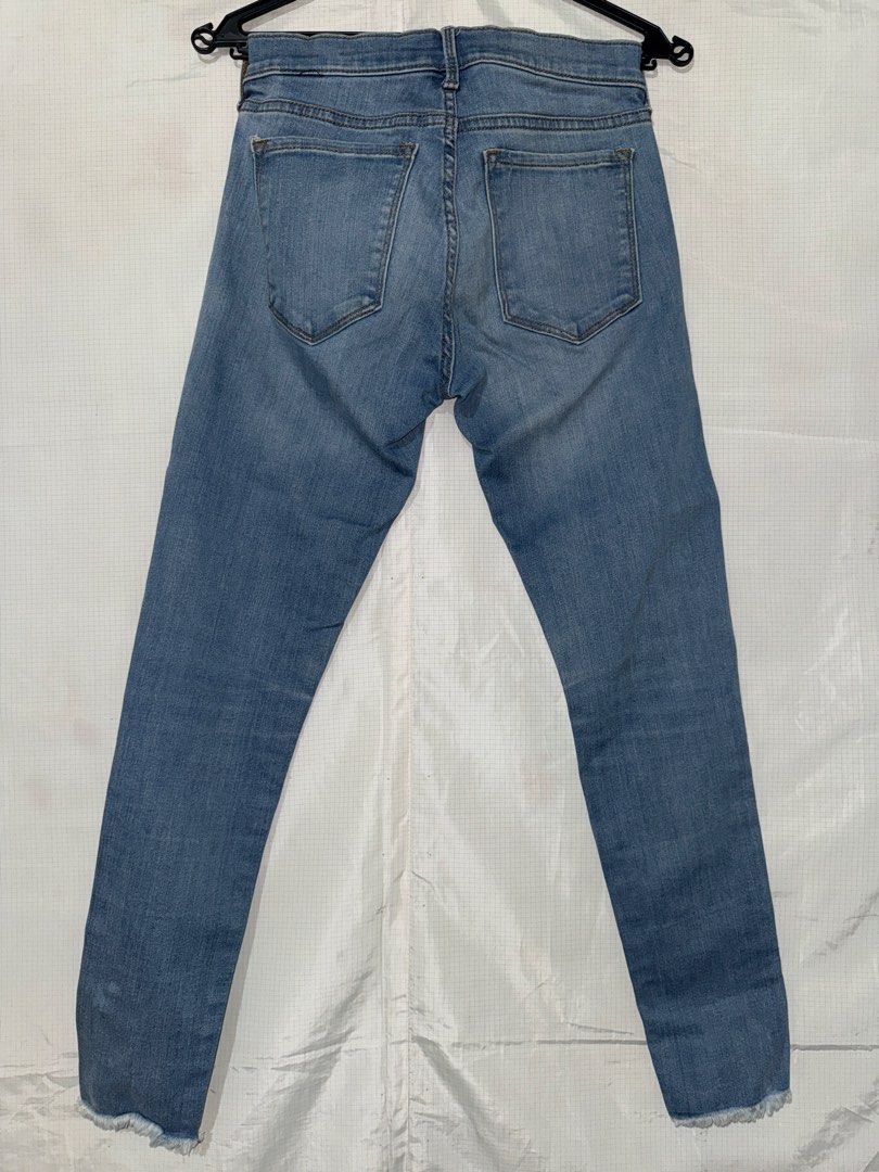 Banana Republic Jeans (Category: Jeans) located in Quezon City. Submitted by riexomt (Listing ID 1466869212, Image 2). Description: - banana republic skinny leg fit with distressed raw hem ankles - classic mid-wash blue.