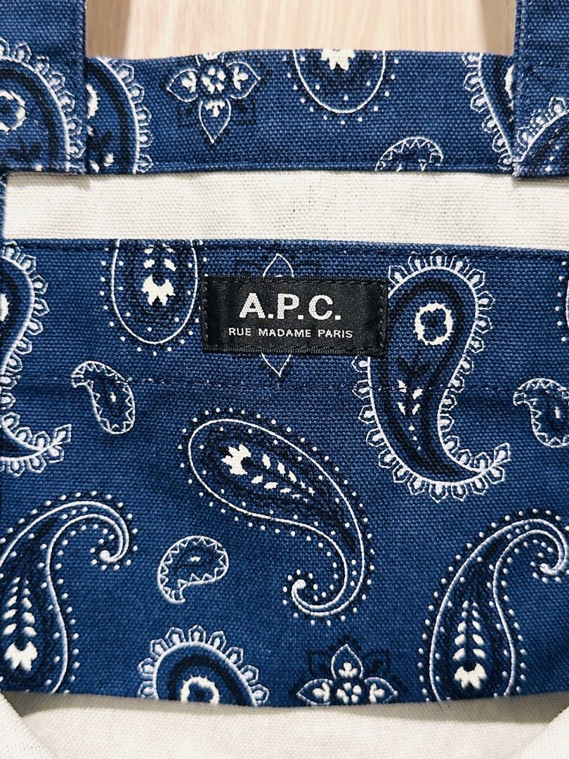 Bandana Pattern APC Tote Bag (Category: Tote Bags) located in Quezon City. Submitted by mikemofu (Listing ID 1466962521, Image 3). Description: Authentic APC Unique blue bandana pattern Canvas material Unisex Vinyl print logo.