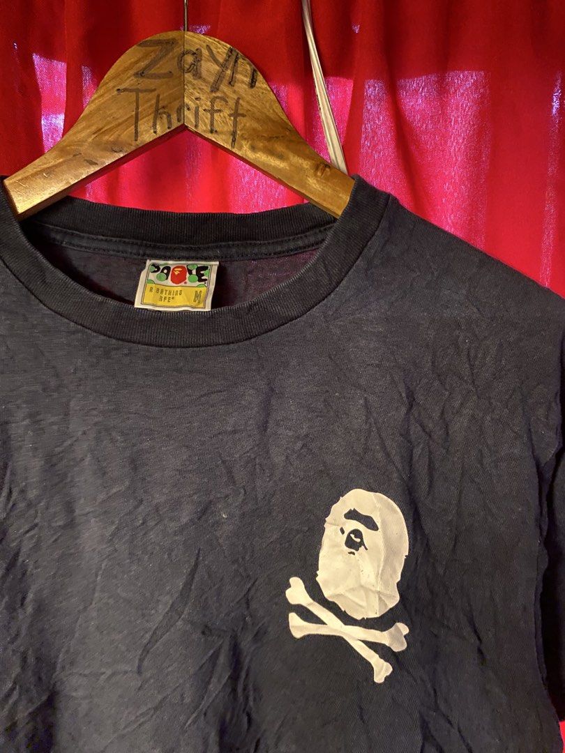 BAPE SINGLE STITCH PIRATES (Category: Tshirts & Polo Shirts ) located in Minglanilla. Submitted by celathrift (Listing ID 1466862999, Image 3). Description: NO ISSUE 9/10 COLOR RATE 21x27.