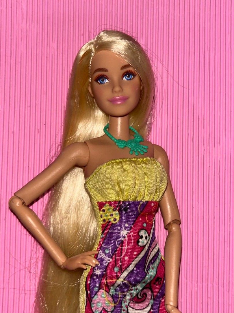 Barbie Extra 12 Millie (Category: Interactive Toys) located in Manila. Submitted by zen.daeia (Listing ID 1466946901, Image 1). Description: All goods may pink paint dot lang sa face and sa hair pero removable naman✨ Rfs: decluttering, need funds ★Loc: Pampanga ★Shipping via J&T ★ MOP - GCASH.