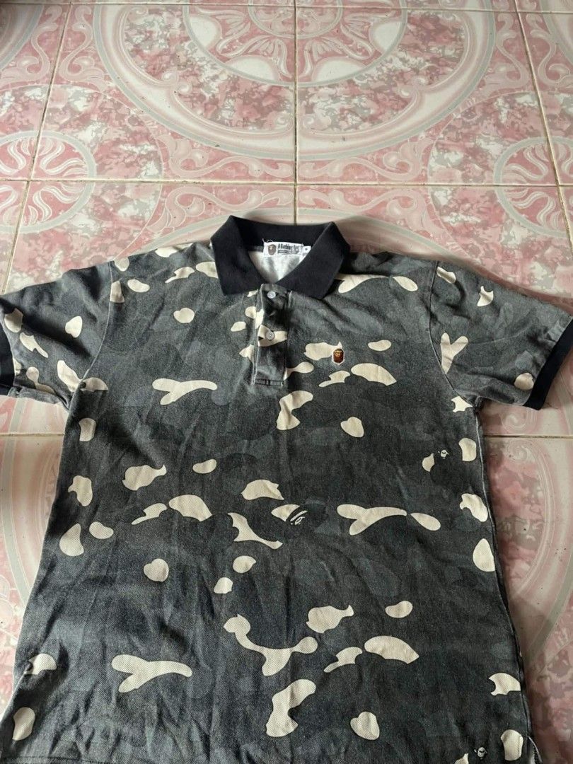 BATHING AAPE CAMO POLO CINTAGE (Category: Tshirts & Polo Shirts ) located in Caloocan City. Submitted by billabong09 (Listing ID 1466919114, Image 2). Description: .