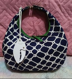 (Category: ) located in . Submitted by ishahvaine.1 (Listing ID 1466795215, Image 1). Description: .