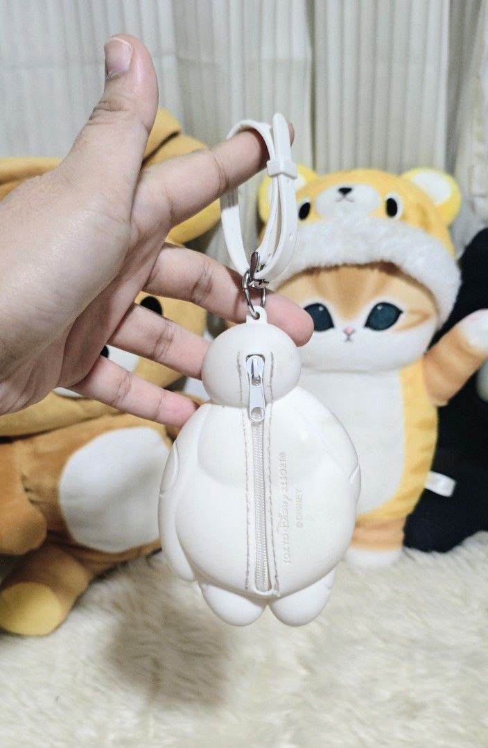 BAYMAX COINPURSE (Category: Character Goods) located in Manila. Submitted by yourfavoritethings7 (Listing ID 1466910679, Image 2). Description: Rubber material. As is. For miners only of worth 200 php above..