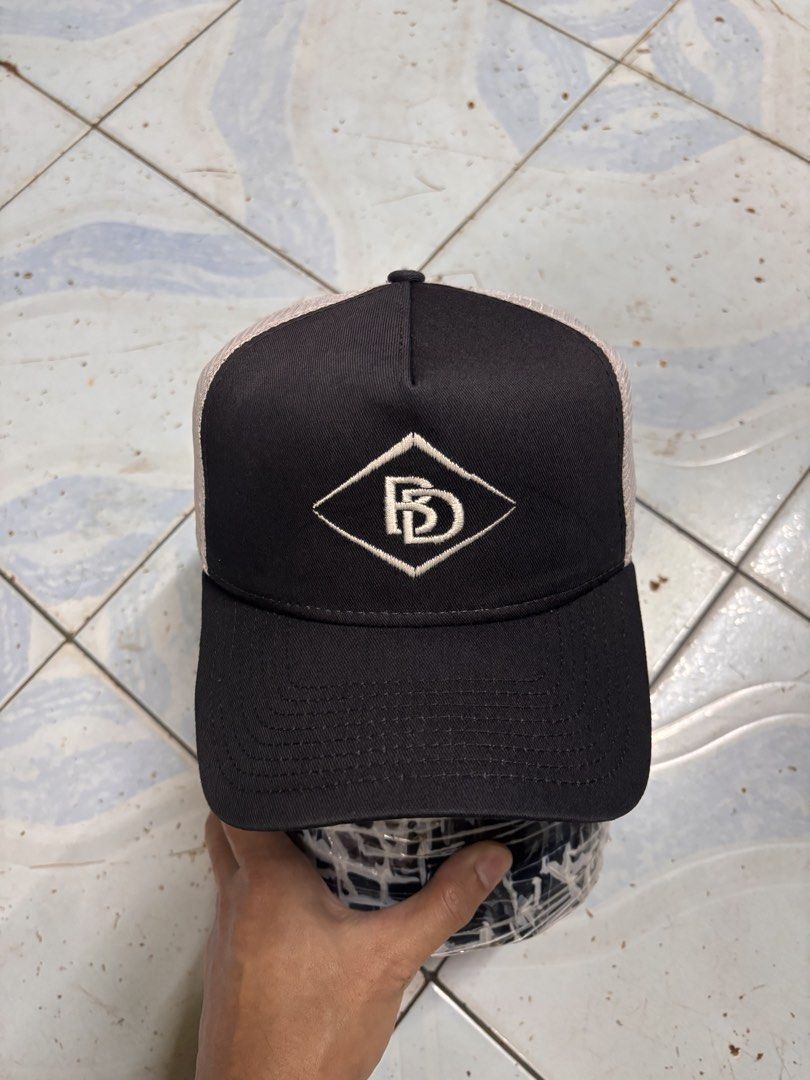 BD x New Era, Trucker Snapback (Category: Caps & Hats) located in Paranaque City. Submitted by kingdeward (Listing ID 1466857248, Image 2). Description: *Negotiable* Ukay Caps/Hats Casual need wash Parañaque Location Courier: Jnt/ LBC COP(Payment 1st) Lalamove.