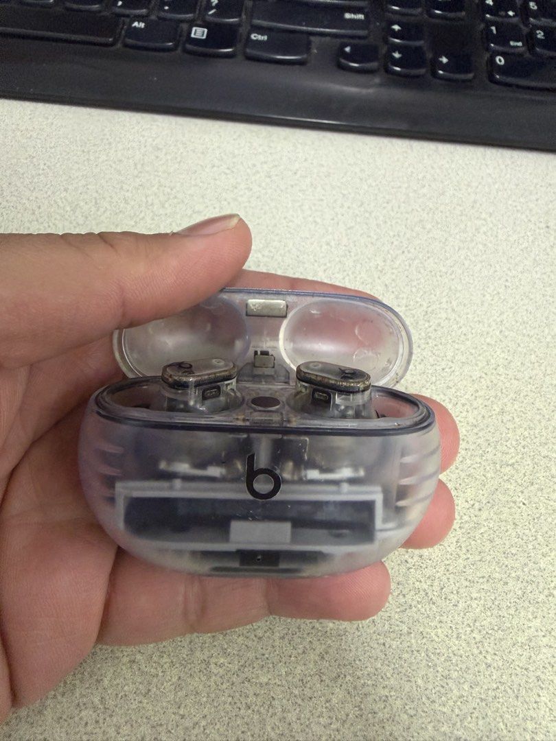Beats studio buds plus (Category: Earphones) located in Manila. Submitted by ronoroa_luffy (Listing ID 1466832220, Image 2). Description: Earphones and charging case lang po kasama. Rfs - upgraded to a new one Slightly negotiable .