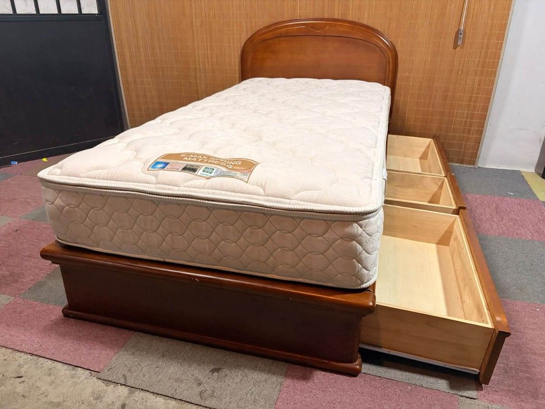 Bed Set Single (Category: Bed Frames & Mattresses) located in Meycauayan. Submitted by marygracecasimiro (Listing ID 1466892237, Image 3). Description: FRANCEBED Elegant SINGLE Bedset with Storage SOLID WOOD BEDFRAME WITH DRAWERS!!! 11 INCH THICK HIGH-END PREMIUM MATTRESS!!! SOBRANG LAMBOT!!! VERY COMFY!!! MAKAPAL!!! MULTI-STORAGE!!! COLLAPSIBLE!!! PWEDE ILIPAT SA KABILANG SIDE ANG DRAWERS NAPAKAGANDA!!! SOBRANG KUMPORTABLE!!! Price : 13.5k ✅ Bed
