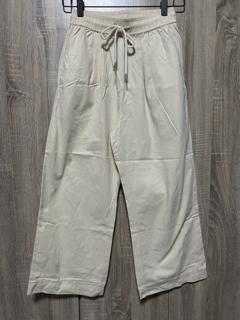 Beige Wide-Leg Pants (Category: Other Bottoms) located in Bulacan. Submitted by relove.re (Listing ID 1466776568, Image 1). Description: Neutral beige wide-leg pants with an elastic waistband and adjustable drawstring. Comfy, casual, and easy to style for everyday wear! Size XS to S ✨ Color: Beige ✨ Style: Wide-leg ✨ Waistband: Elastic with drawstring ✨ Condition: Please see photos for actual item condition 💛 Affordable finds at ReLove Collectio