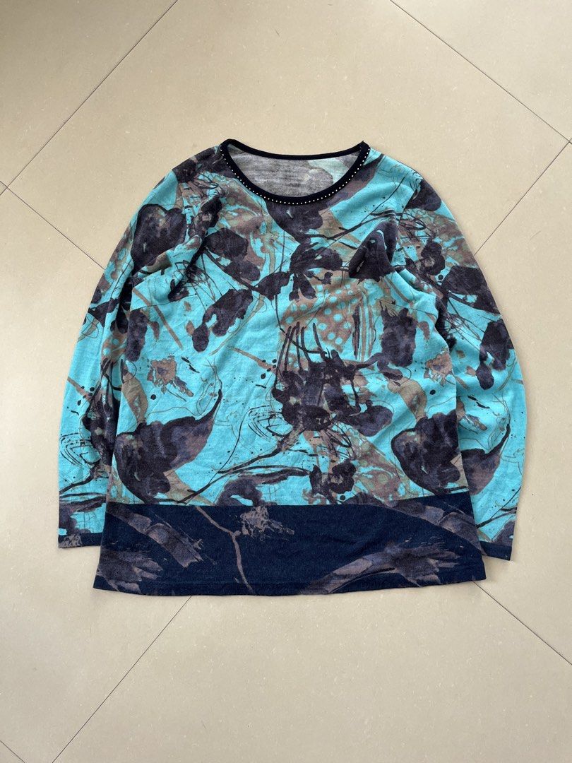 BELLEBALARD VIBRANT TORQUOISE PRINTED LONG SLEEVES (Category: Coats, Jackets and Outerwear) located in Magarao. Submitted by chalkzone20 (Listing ID 1466832915, Image 2). Description: Excellent condition.