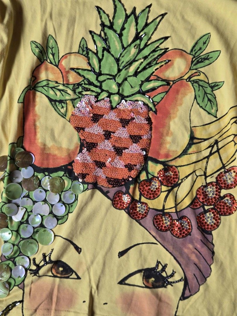 Bernini Yellow Graphic Sequined Top (Category: Blouses) located in Rizal. Submitted by stoo_cee (Listing ID 1466926817, Image 2). Description: Bernini Beaded y2k top 16 x 23 Small 9.5/10 issue: Needs wash.