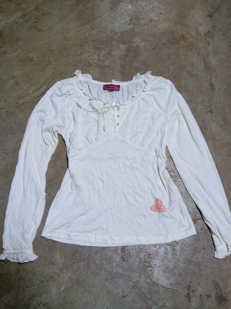Betty boop baby dol (Category: Longsleeves) located in Sindangan. Submitted by barak_ukay (Listing ID 1466798192, Image 1). Description: Good condition Size S No issue.