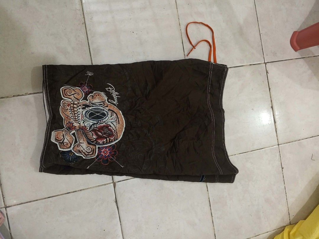 Billabong board shorts for men. (Category: Activewear) located in Tacurong. Submitted by thriftedstreet (Listing ID 1466849795, Image 2). Description: size 36 for men. shipment is via jnt and payment through gcash.thanks and enjoy shopping.pls don't hesitate to chat me for vouching..