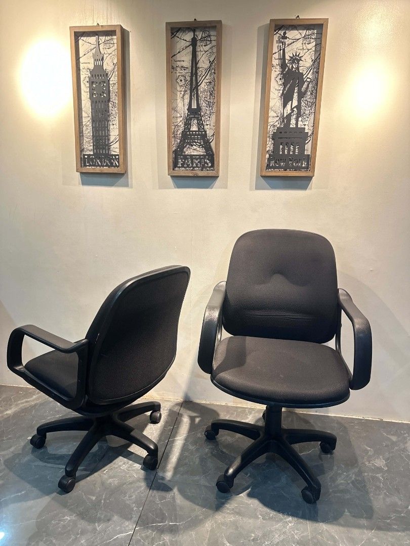Black adjustable office chair with wheels (Category: Office Furniture & Fixtures) located in Quezon City. Submitted by kcofficefurnitures (Listing ID 1466929600, Image 1). Description: OFFICE TASK CHAIR – BLACK Upgrade your workspace with this sleek and functional Black Office Chair, perfect for offices, home workstations, study areas, and business establishments. Product Features: Elegant black finish Comfortable padded seat and backrest Durable