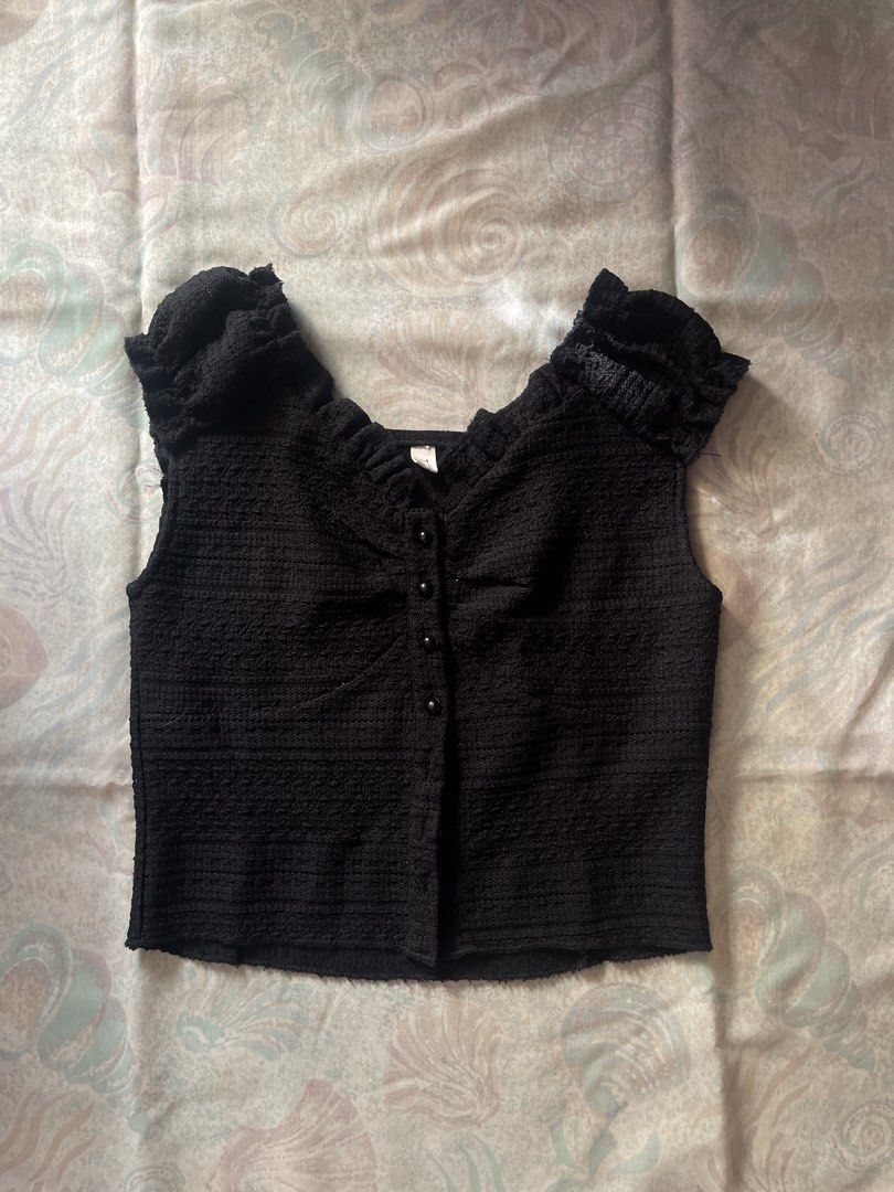 Black babydoll buttondown top (Category: Others Tops) located in Manila. Submitted by staerinight (Listing ID 1466839643, Image 1). Description: Never used Bought in Thailand Xs-med.