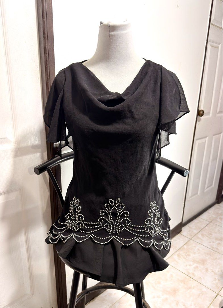 Black Bejeweled Top (M) (Category: Blouses) located in Baguio. Submitted by crlljms_selection (Listing ID 1466926626, Image 2). Description: .