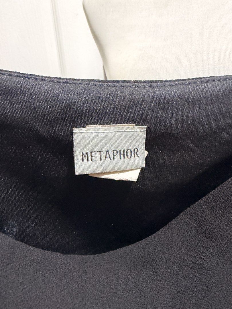 Black Bejeweled Top (M) (Category: Blouses) located in Baguio. Submitted by crlljms_selection (Listing ID 1466926626, Image 3). Description: .