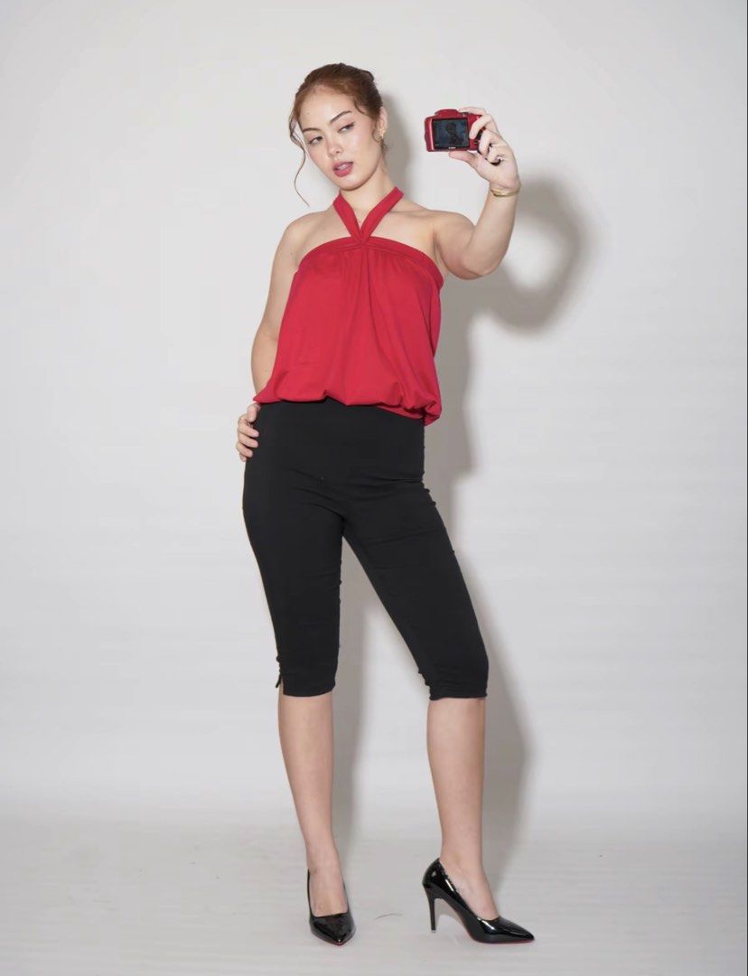 Black Capri Pants Stretch Cropped Leggings With Back Pockets (Category: Jeans) located in Manila. Submitted by genevpalen64141 (Listing ID 1466775491, Image 1). Description: Fhilar Capri Pants - Original Version - Color: Black - Size: XS-S - RFS: A bit small on me (my size ref: 26 waist, 36 hips) - Bought from tiktok shop, just tried it on, never worn or washed - 350 pesos when I bought it - Location: Imus/Kawit/Tanza, Cavite .